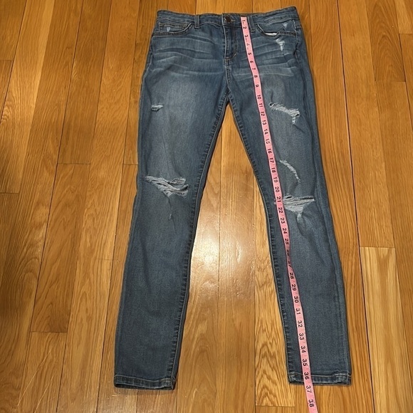 Joe’s womens skinny distressed jeans size 29. - Picture 6 of 8